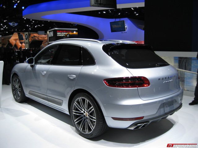 Detroit 2014: Porsche Macan Turbo