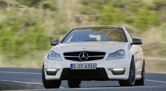 50 Cent Does Burnouts in Mercedes-Benz C63 AMG Black Series