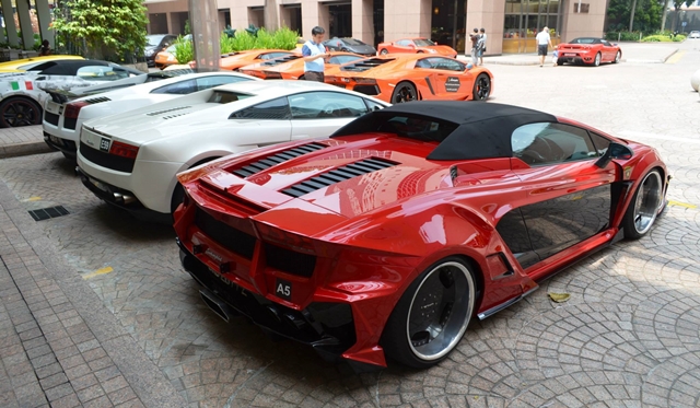 Overkill: Lamborghini Gallardo Spyder in Singapore