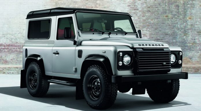 Official: Land Rover Defender Black Pack and Silver Pack