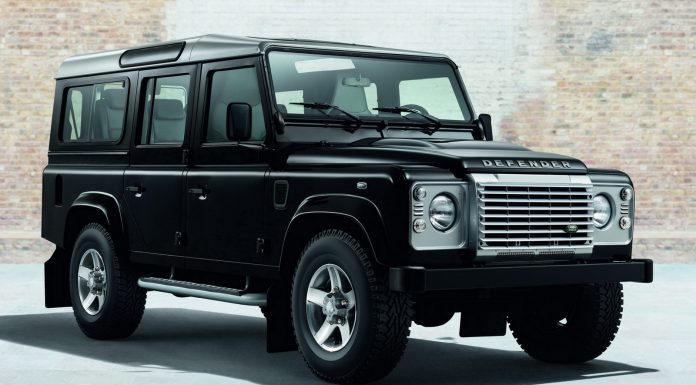 Official: Land Rover Defender Black Pack and Silver Pack