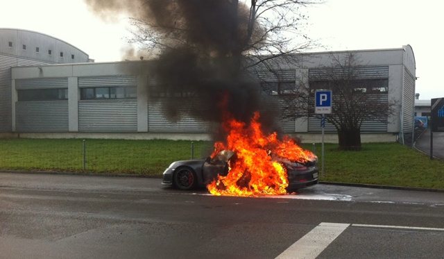 Deliveries of Porsche 911 GT3 Said to be Suspended Following Fires
