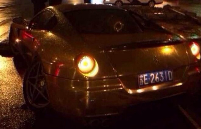 Golden Ferrari 599 GTB Crashes Hard in China