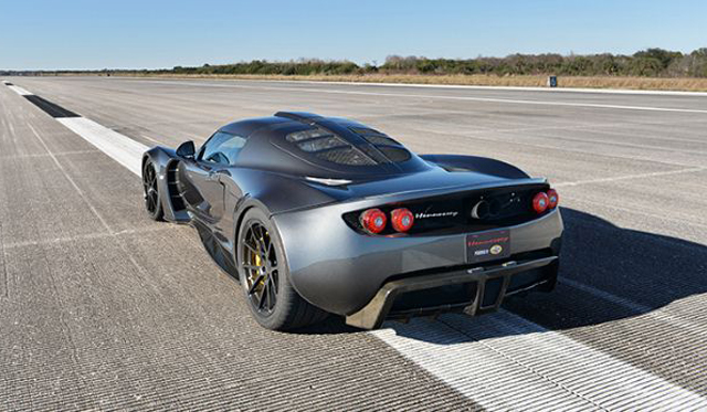 Hennessey Venom GT Hits Record 270.49 mph at NASA