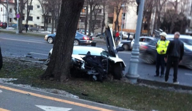 Lamborghini Murcielago LP640 Roadster Crashes in Romania