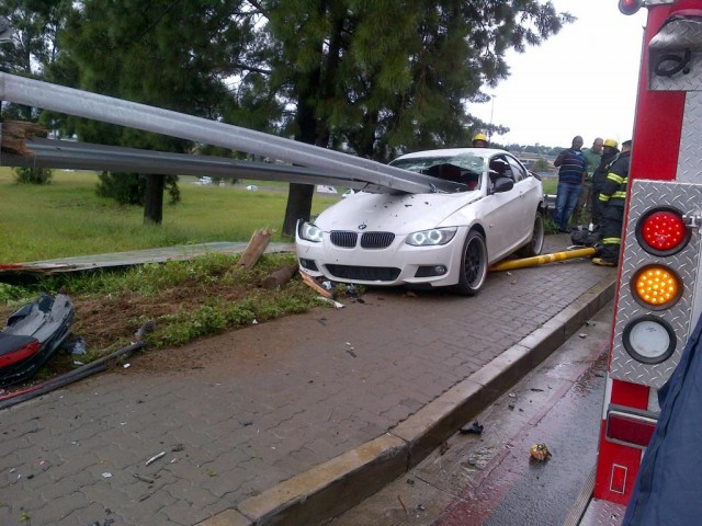 Guard Rail Pierces Through BMW 335i in Horrific Crash