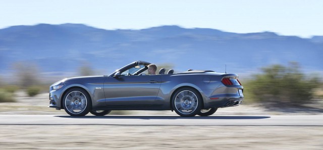 Ford Mustang Celebrates 50th Anniversary with  Empire State Building Display