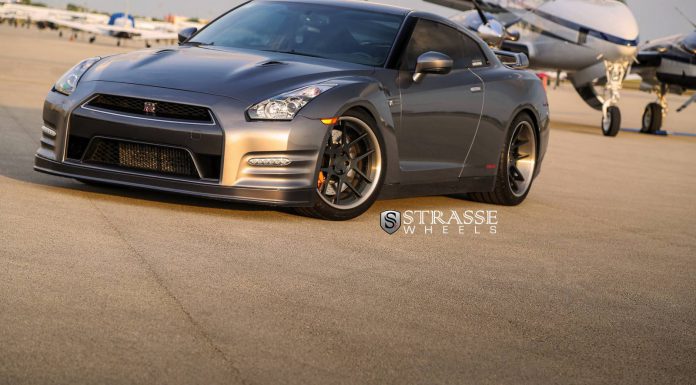 Alpha 7+ Nissan GT-R Black Edition with Strasse Wheels