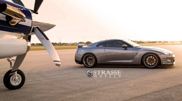 Alpha 7+ Nissan GT-R Black Edition with Strasse Wheels