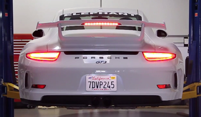 How the 2014 Porsche 911 GT3 Rear Wheel Steering Works