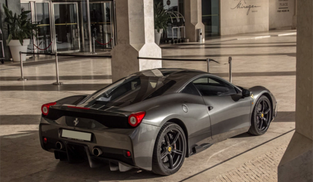 Thrilling Night Time Ride in Ferrari 458 Speciale