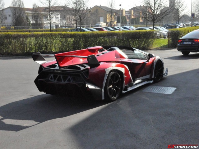 lamborghini-veneno-roadster-4