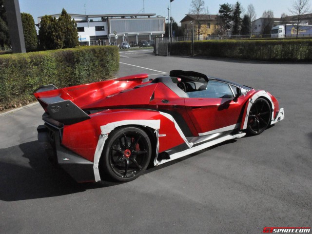 lamborghini-veneno-roadster-4