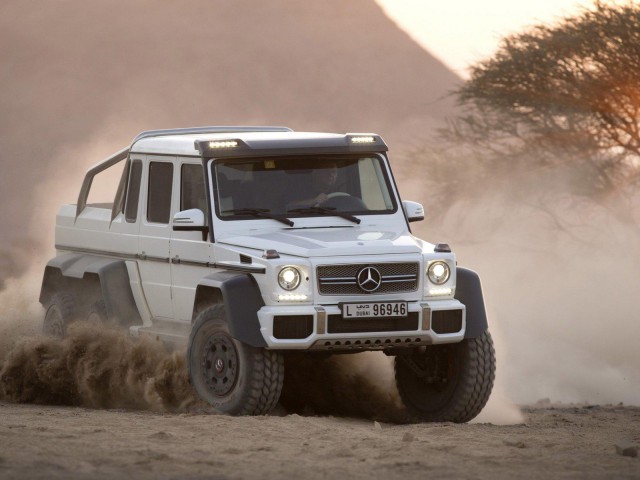 Mercedes-Benz G 63 AMG 6x6 to Star in Next Jurassic Park Film