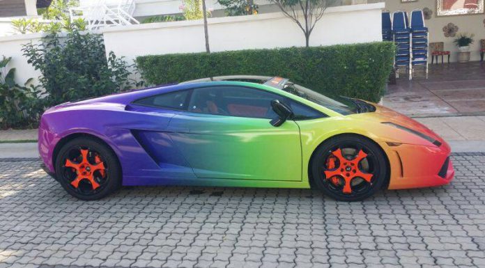 Lamborghini Gallardo Wrapped in Full Color Gradient 