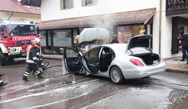 Brand New Mercedes-Benz S350 BlueTec Destroyed Following Engine Fire