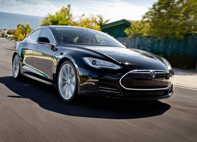 First Tesla Model S' Delivered in the U.K With Euro Factory Possible