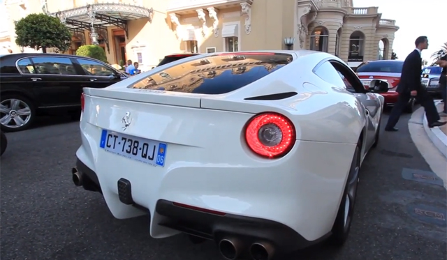 Video: De-valved Ferrari F12 Berlinetta Sounds Good at All Revs