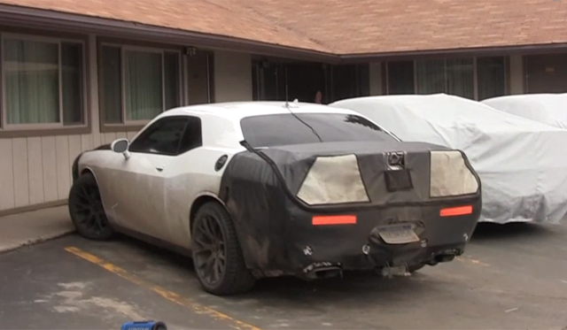 640hp+ Dodge Challenger Hellcat V8 Filmed at Idle