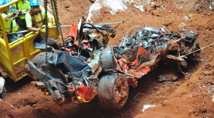 Final Corvette Rescued From Sinkhole; Looks Unrecognisable