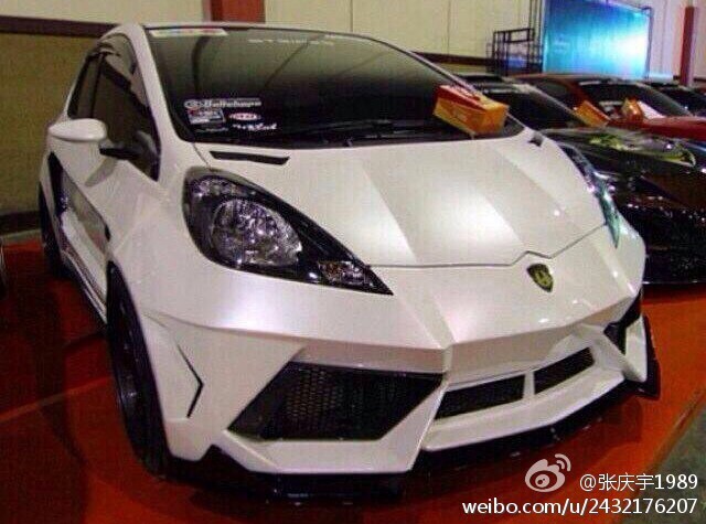 Lamborghini Aventador Honda Jazz