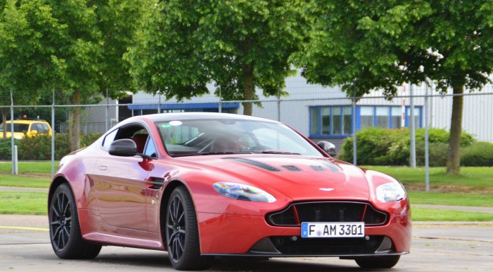 Aston Martin V12 Vantage S