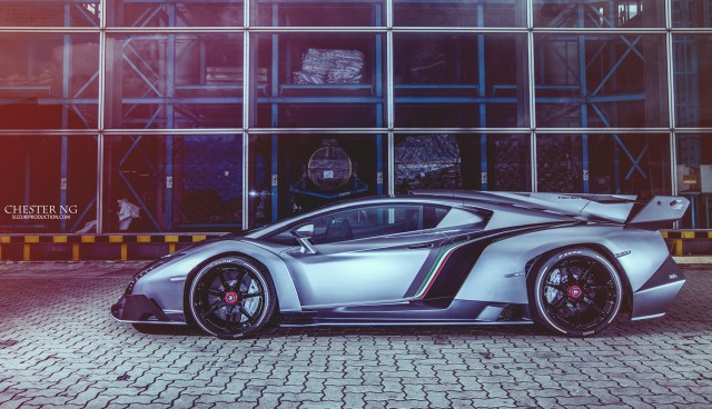 Lamborghini Veneno Arrives in Hong Kong 