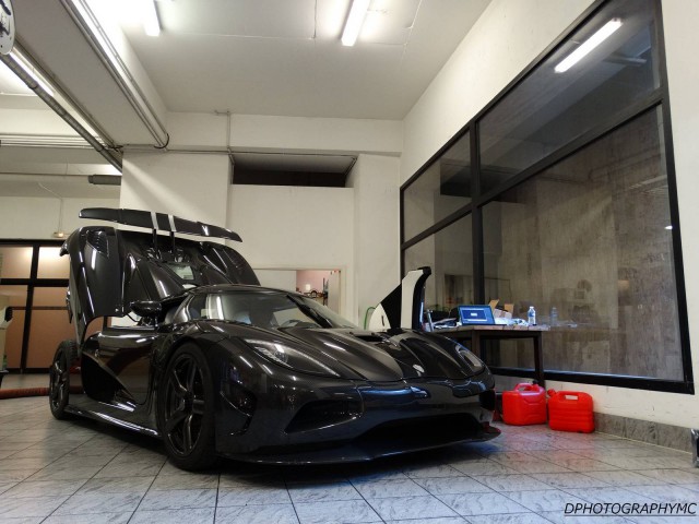 Black Koenigsegg Agera R