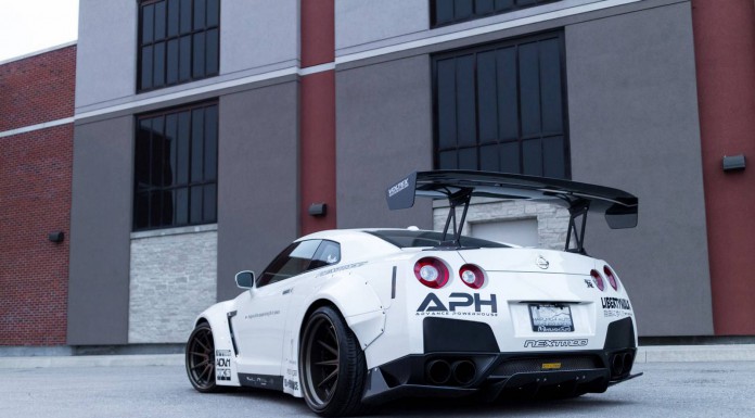 White Liberty Walk Nissan GT-R Photoshoot 