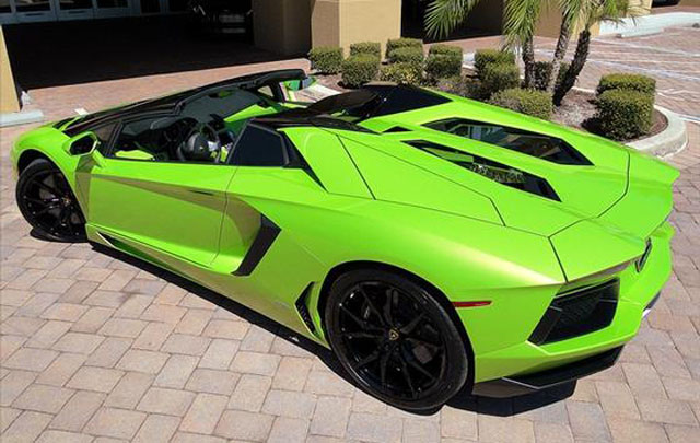 Gorgeous Verde Ithaca Lamborghini Aventador Roadster For Sale
