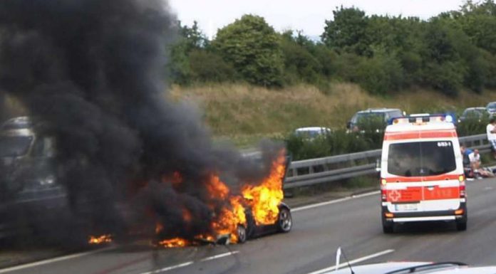 Horrible Lamborghini Crash Leaves Two Dead in Stuttgart