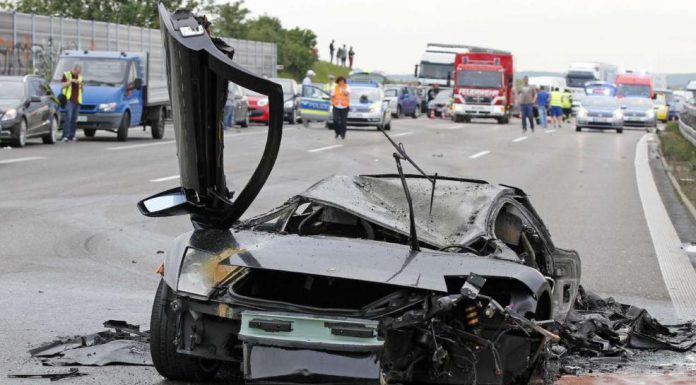Horrible Lamborghini Crash Leaves Two Dead in Stuttgart