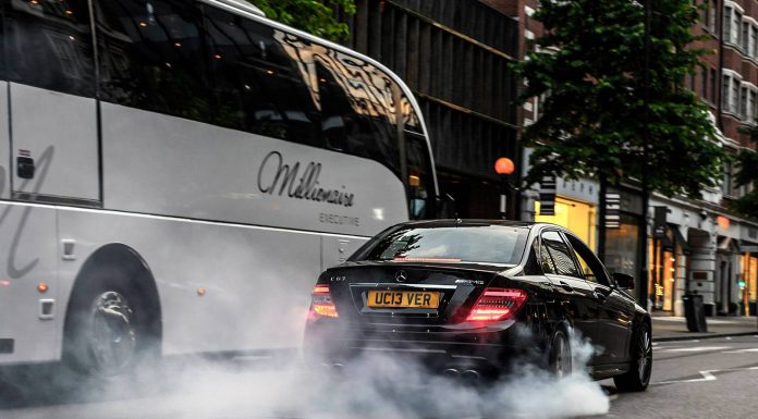 Video: Mercedes-Benz C63 AMG Does Burnouts on Sloane Street London