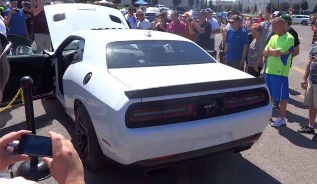 Video: 2015 Dodge Challenger SRT Hellcat Heard Revving Again