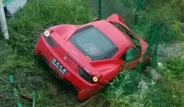 Ferrari 458 Italia Flies Off Chinese Highway