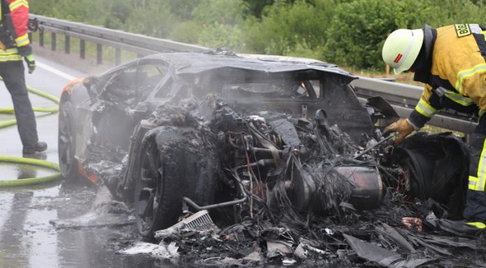 Orange Lamborghini Aventador Destroyed by Fire on Autobahn Gallery