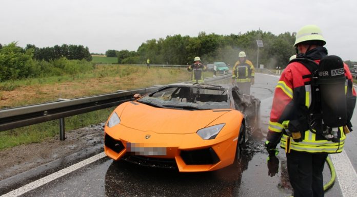 Orange Lamborghini Aventador Destroyed by Fire on Autobahn Gallery