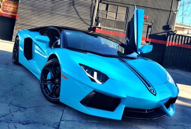 Chris Brown Has Lamborghini Aventador Re-Wrapped to Bright Blue