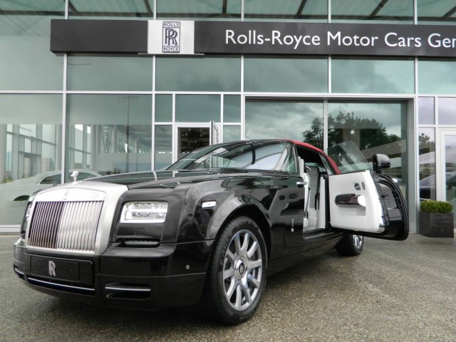 Red Carbon Rolls-Royce Drophead Special Edition 1 of 1
