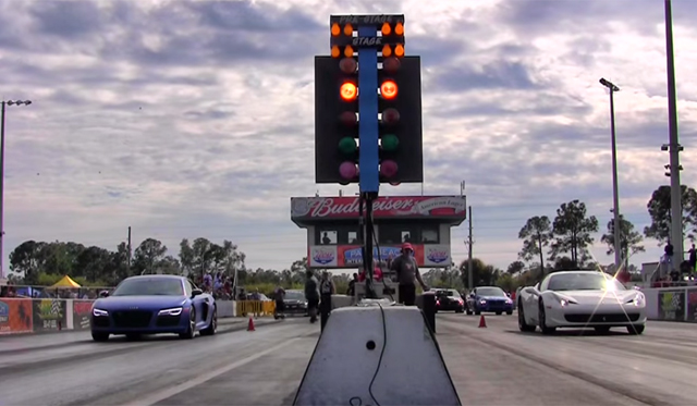 Video: Ferrari 458 Italia and Audi R8 V10 Plus Face-off