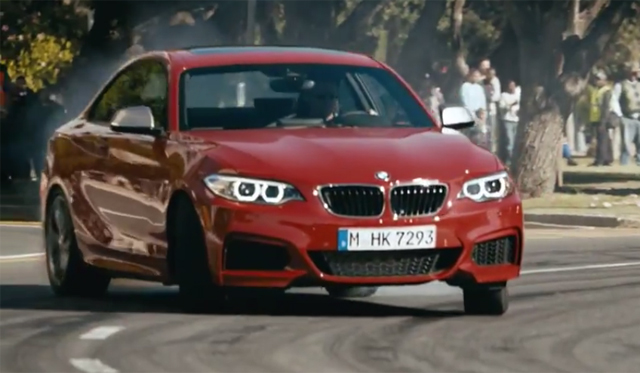 Video: BMW M235i Perform Synchronised Drifting!