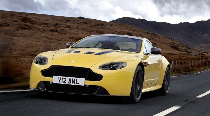 Video: Jaguar F-Type R Coupe and Aston Martin V12 Vantage S Sprint to 250km/h!