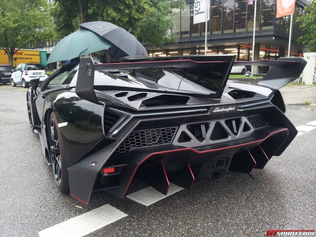 Photoshoot with the Lamborghini Veneno Roadster in Munich 