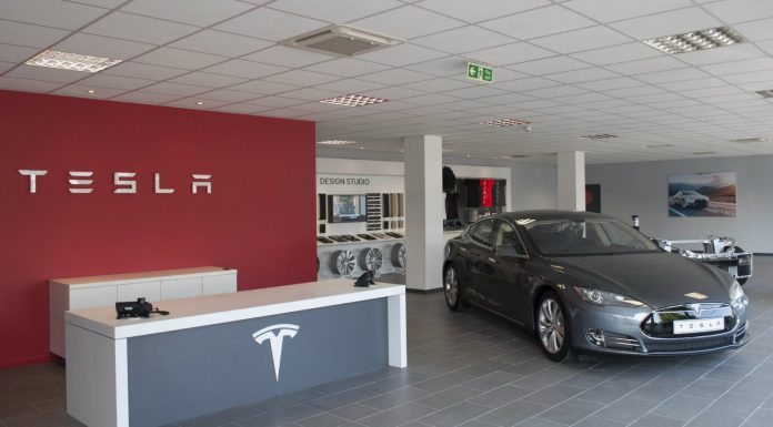 Tesla Opens Second Dealership in U.K