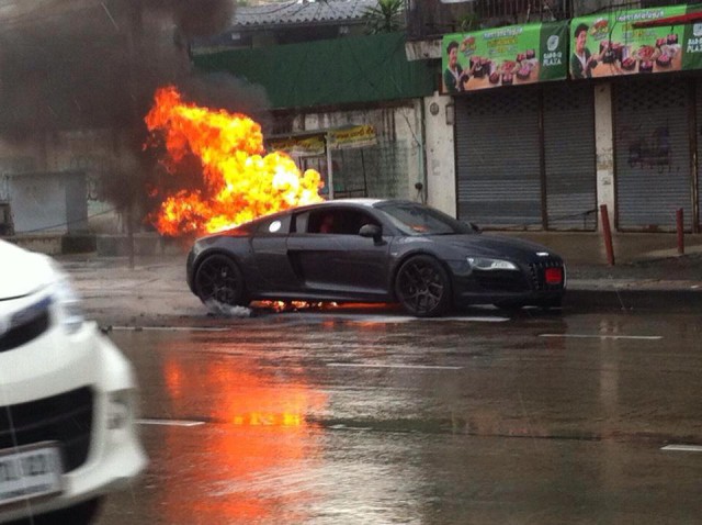Audi R8 V10 Burns to the Ground in Thailand