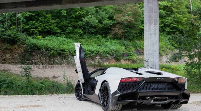 Bianco Lamborghini Aventador Roadster 50th Anniversario 