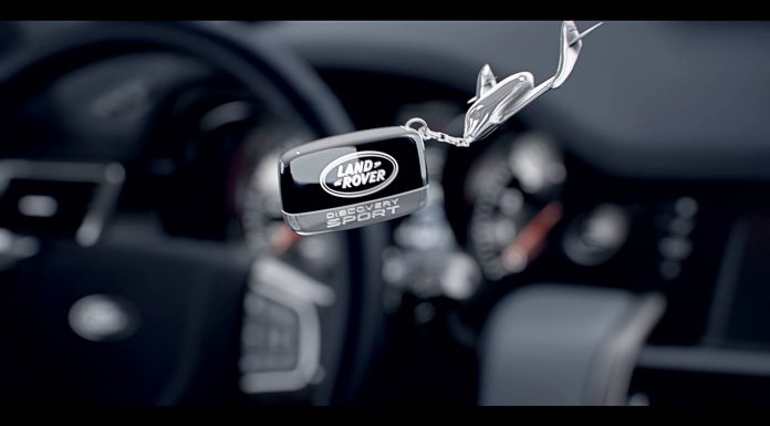 Video: 2015 Land Rover Discovery Sport Interior 