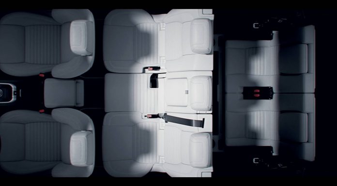 Video: 2015 Land Rover Discovery Sport Interior 