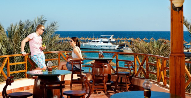 Red Sea Glamour: Beach Albatros Resort in Egypt