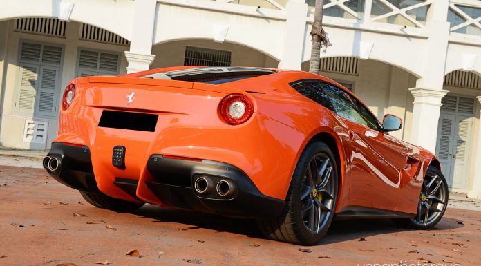 Rosso Dino Ferrari F12 